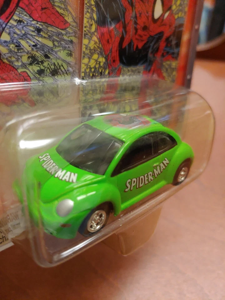 Johnny Lightning Spider-Man '98 verde VW Beetle Car 2002 McFarlane Marvel Comics Foto 3 de 4