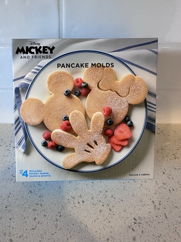 Moldes para panqueques William Sonoma Grinch & Mickey con juego de galletas Batter Pouer y Grinch - Imagen 2 de 3