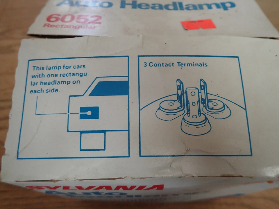NOS NEW SYLVANIA 6052 Rectangular HIGH & LOW BEAM Combined Foto 2 de 4