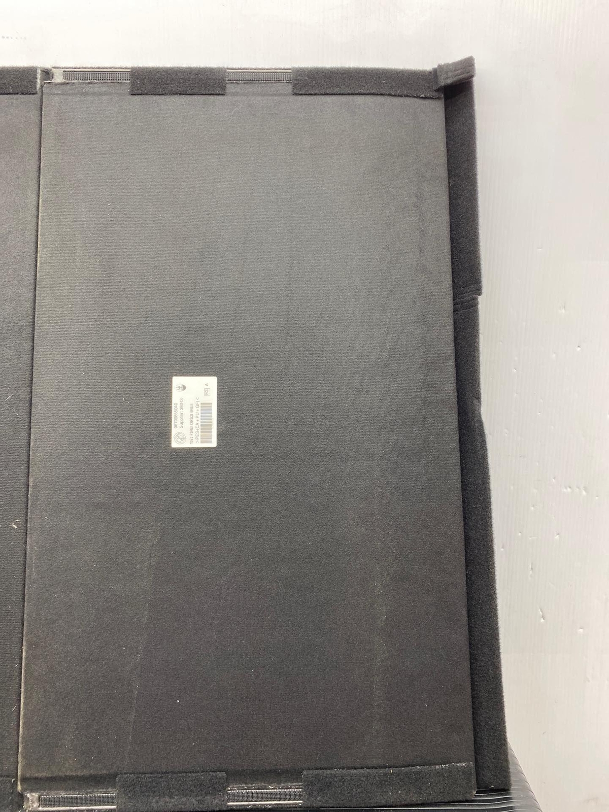 2017-2020 MASERATI LEVANTE OEM TRUNK CARGO FLOOR PANEL CARPET COVER 06700855040