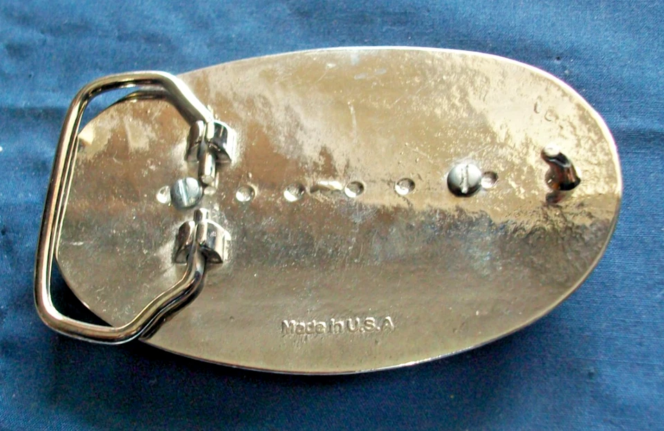 1# Hebilla de cinturón de metal con una piedra de cuarzo rosa Foto 2 de 2