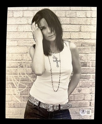 ROCK BAND SCANDAL LEAD SINGER PATTY SMYTH HAND SIGNED PHOTO BECKETT COA. #5
