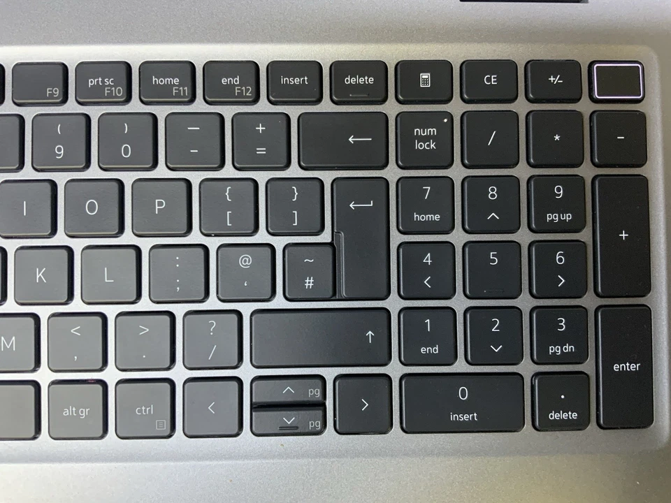 Dell Latitude 5530 · i7-1265U · 16GB · 256GB, photo 3 of 5