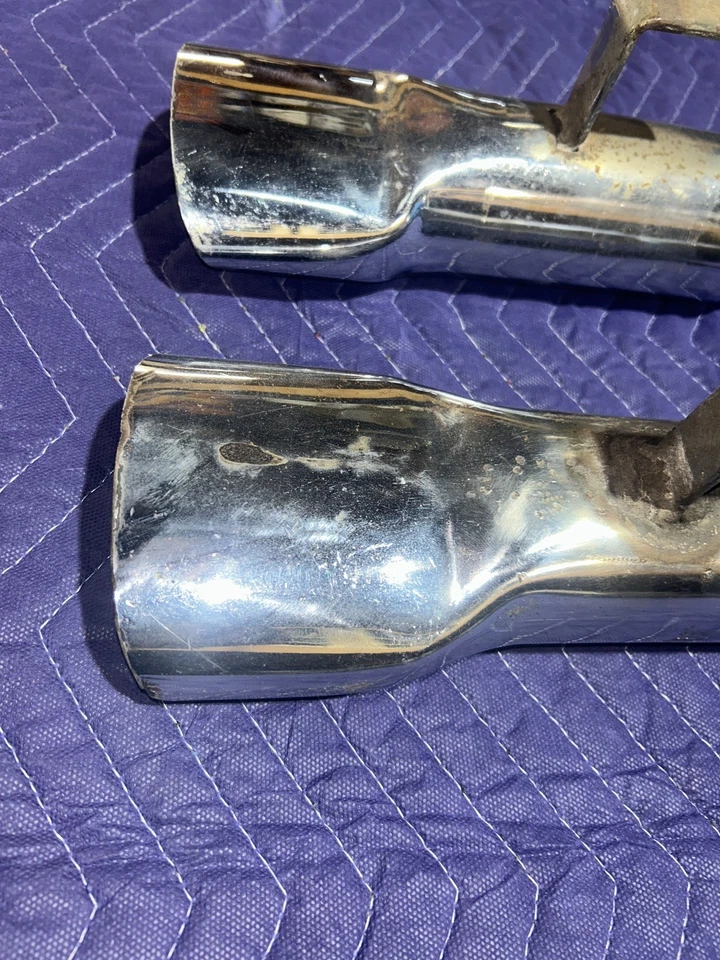 1968 1969 1970 Plymouth GTX Road Runner OEM puntas de escape cromadas Foto 2 de 4