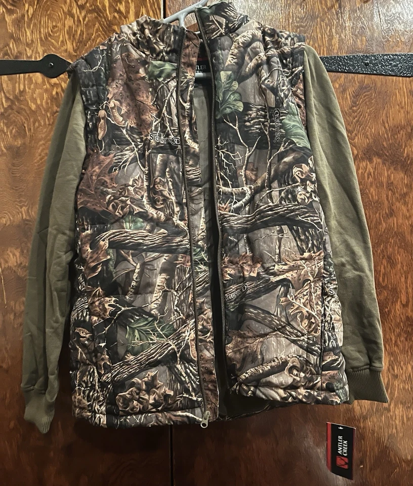 Cabela’s Antler Creek Camo Jacket Youth Large - Image 4 of 4