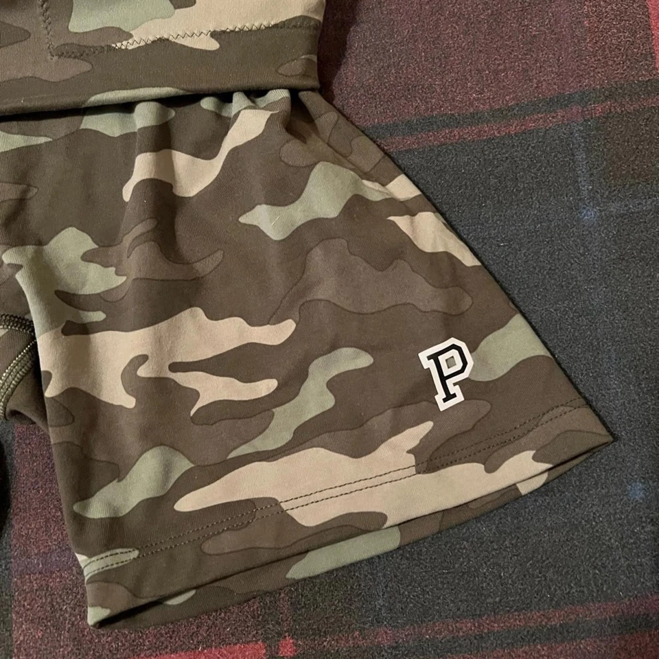 Pantalones cortos de camuflaje ROSA Victoria's Secret Foto 2 de 4