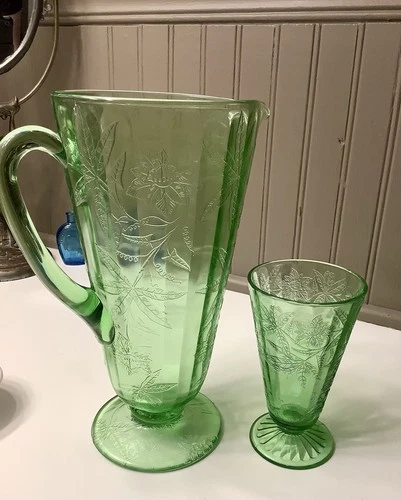 Uranium ! Green Floral “Poinsettia” 10 1/2” LEMONADE Pitcher + Tumbler Jeanette