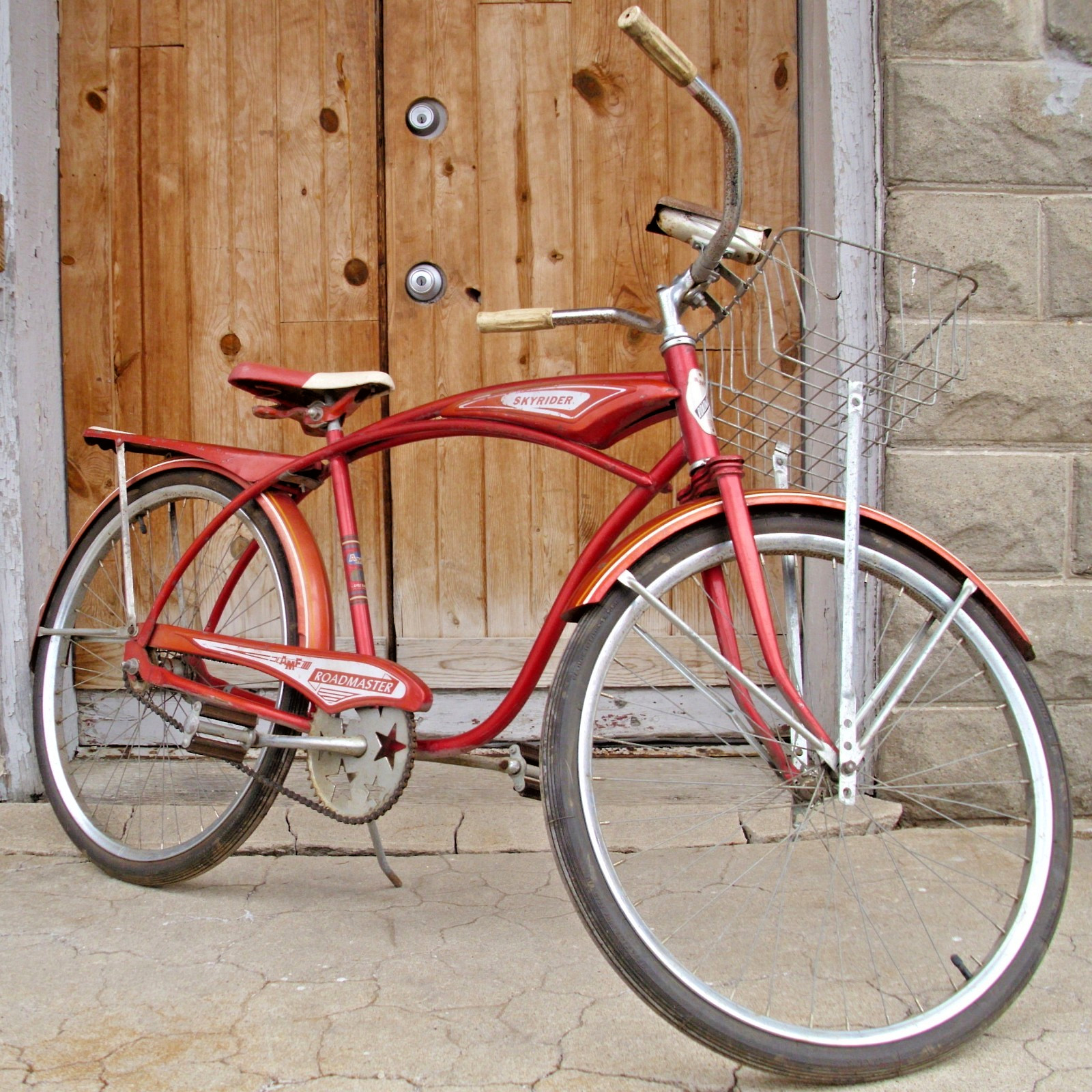 (Used) AMF SKYRIDER ROADMASTER 1960s CRUISER BICYCLE 26" IN RED NICE (299.99 USD)