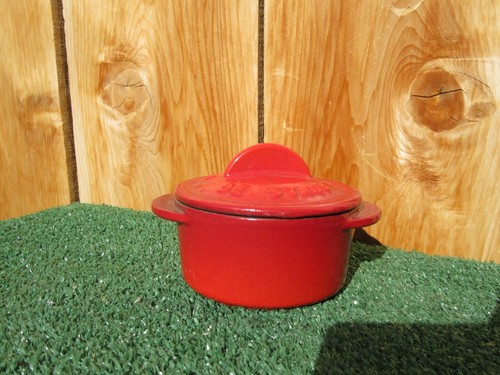 De Staub La Midinette 8 oz Mini Cast Iron Pot W/ Lid Dutch Oven Made In France - Picture 2 of 6