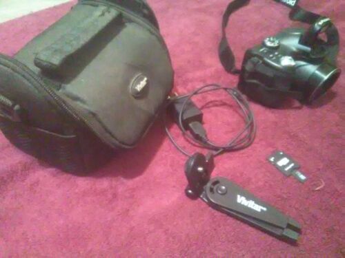 Polaroid IE3035W 18MP Bridge Camera Bag SD Card 32gb Tripod 30X zoom WiFi - Picture 2 of 8