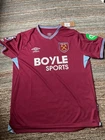 West Ham - Umbro - T-shirt Size 2XL