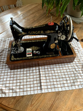 Vintage Singer 99K Hand Crank Sewing Machine with Original Case circa 1925