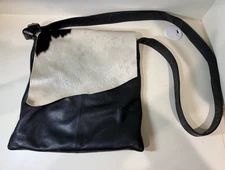 ILI New York Crossbody Shoulder Saddle Bag RFID Genuine Leather Blk/Wht Pony