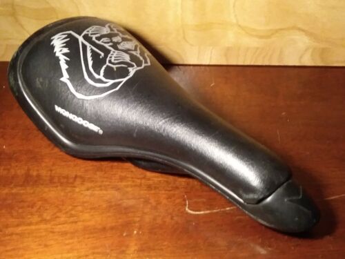 Mongoose Drop Nose Seat Old School BMX Padded Black Mid Vintage Velo Maurice