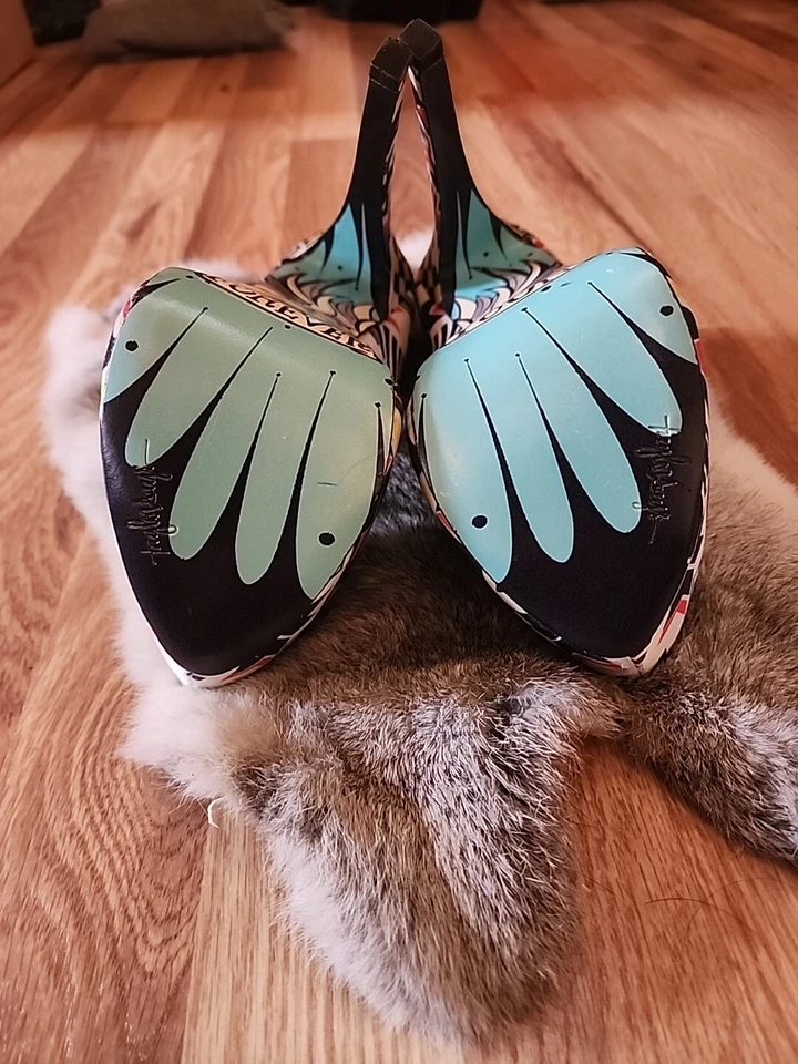 Sapatos femininos Taylor Says tamanho 7,5 - Imagem 2 de 4