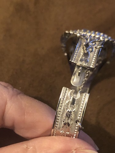 Bracciale Cerniera Vintage Whiting e Davis Cammeo Goffrato Tono Nero e Argento - Foto 5 di 8