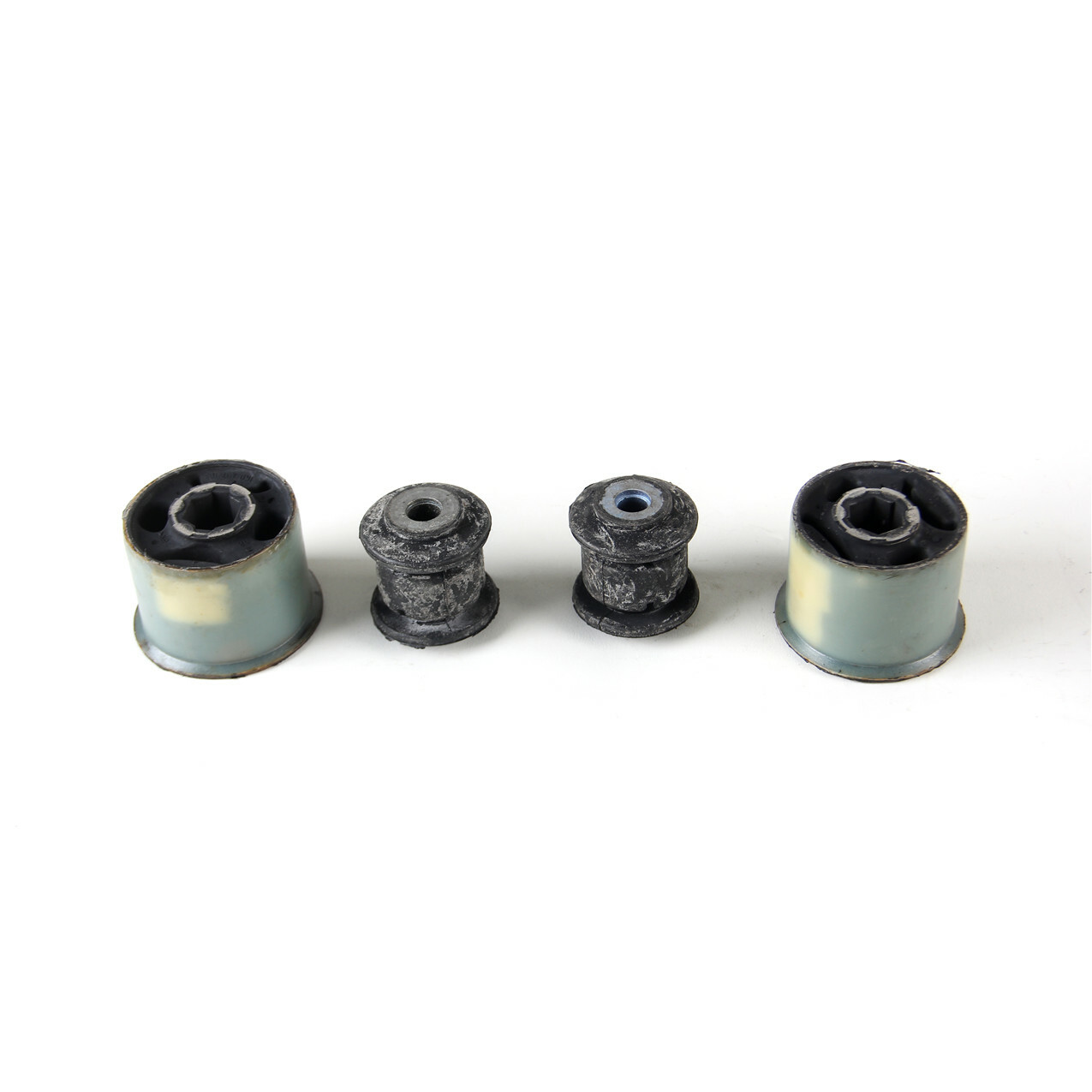 4x Control Arm Bushing Set For VW Beetle Jetta MK5 Golf MK5 6 Passat