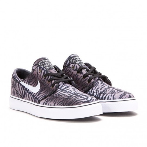 Nike Men's SB Zoom Stefan Janoski Canvas Tiger Stripe Sneakers 615957-013 |  eBay