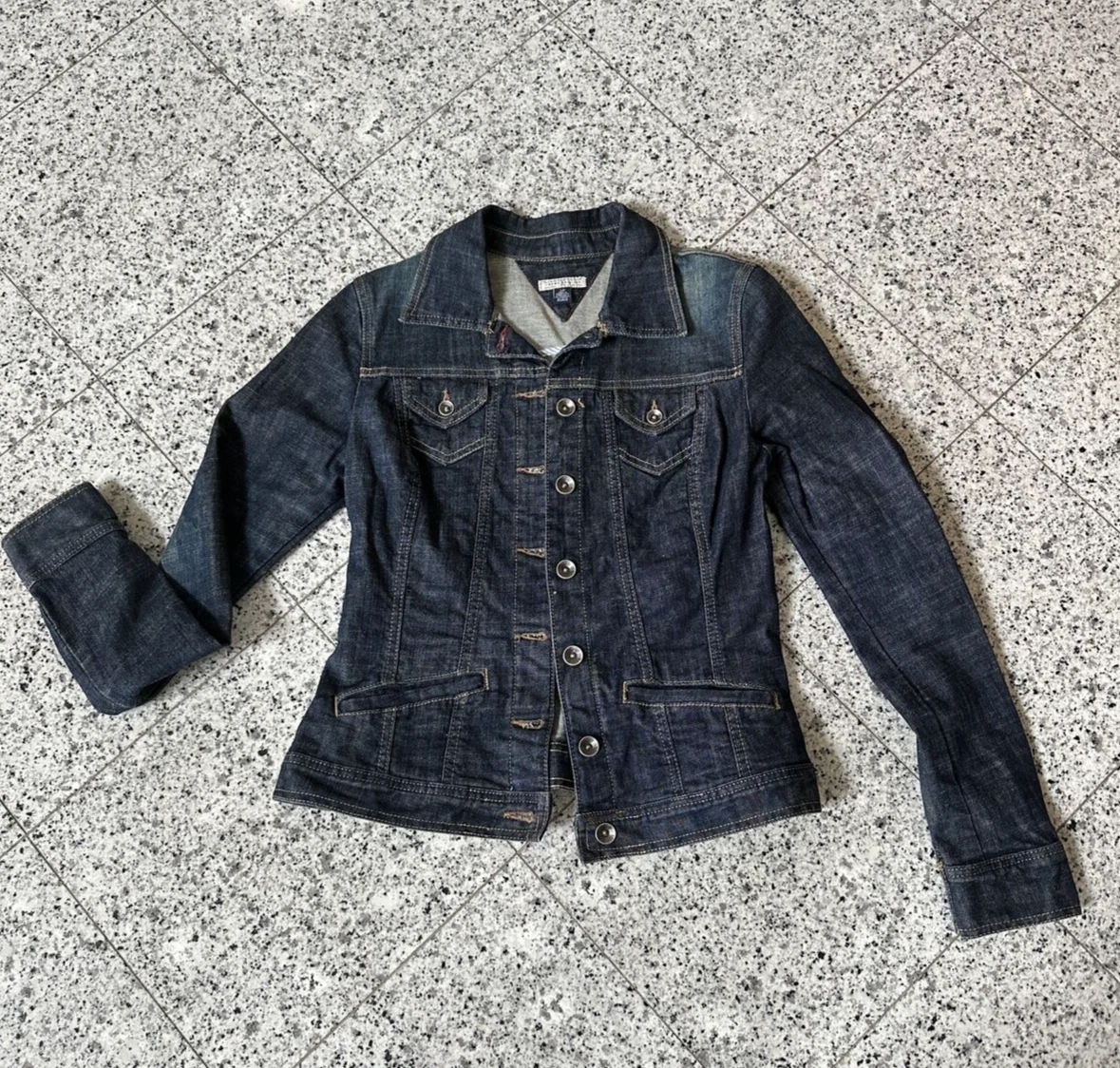 Tommy hilfiger denim on sale jacket logo back