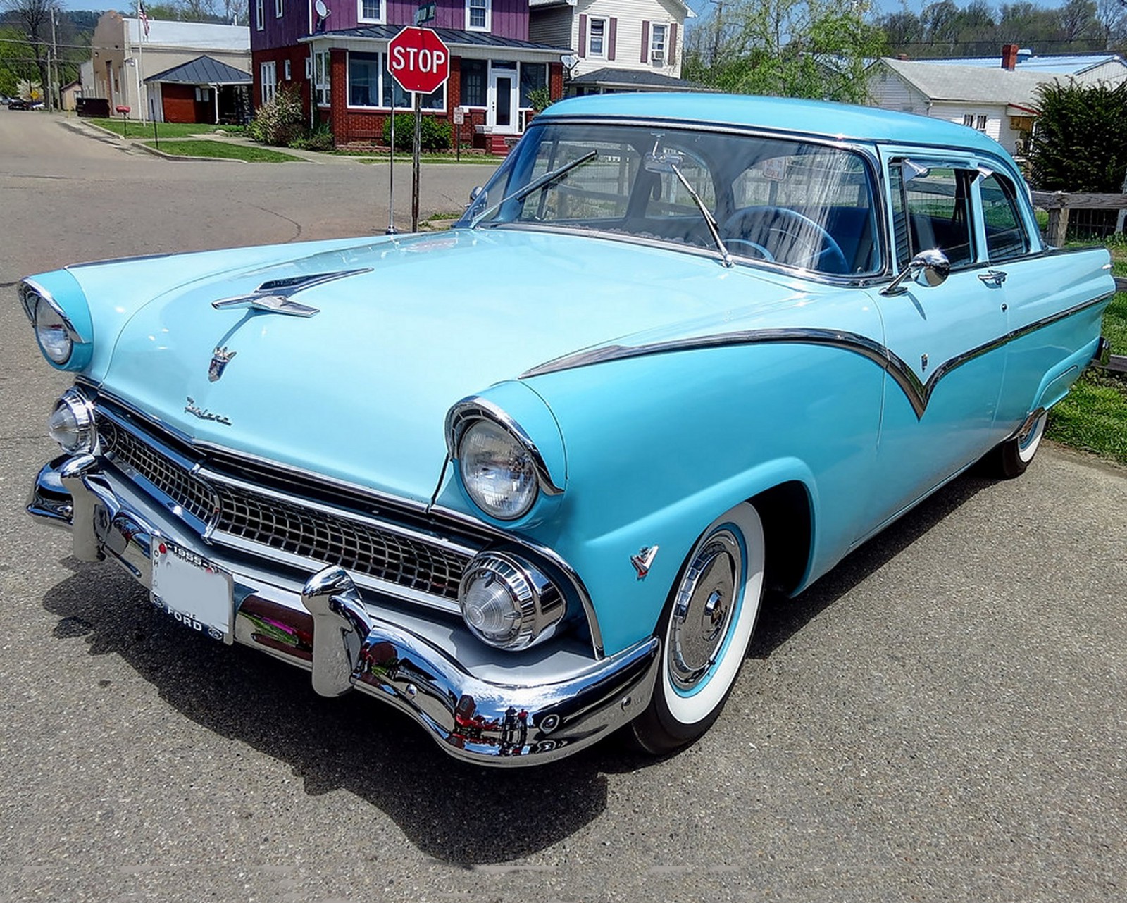 1955 FORD FAIRLANE Club Sedan PHOTO  (201-y)