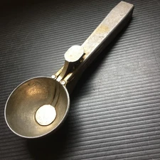 Vintage 1970s DC Aluminum Metal Ice Cream Scoop with Push Button Made in Taiwan