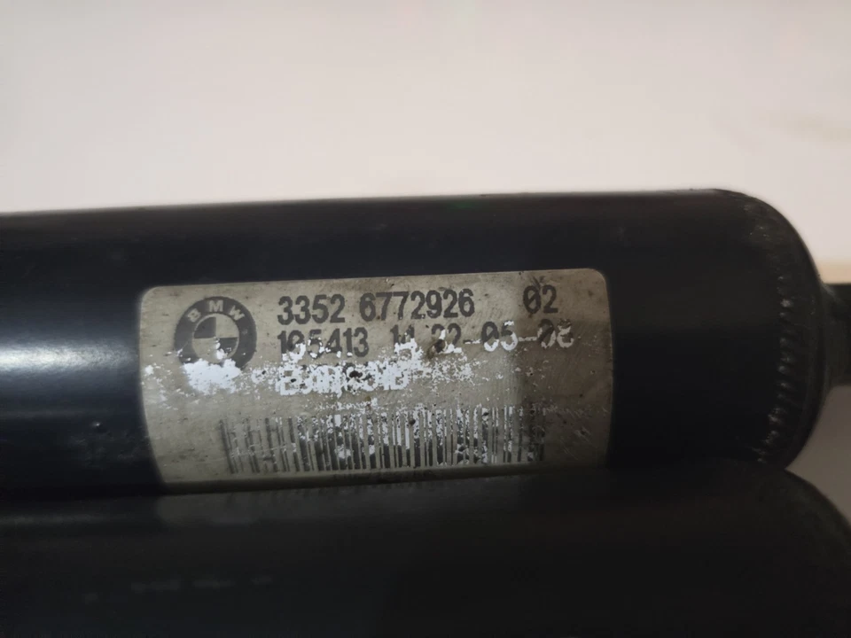 Par de amortiguadores de suspensión trasera BMW 328i E91 2005-2013 OEM 6772926 Foto 4 de 4