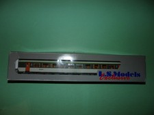 LS MODELS voiture voyageurs 2ième classe CORAIL 40132-2 NEUF et RARE