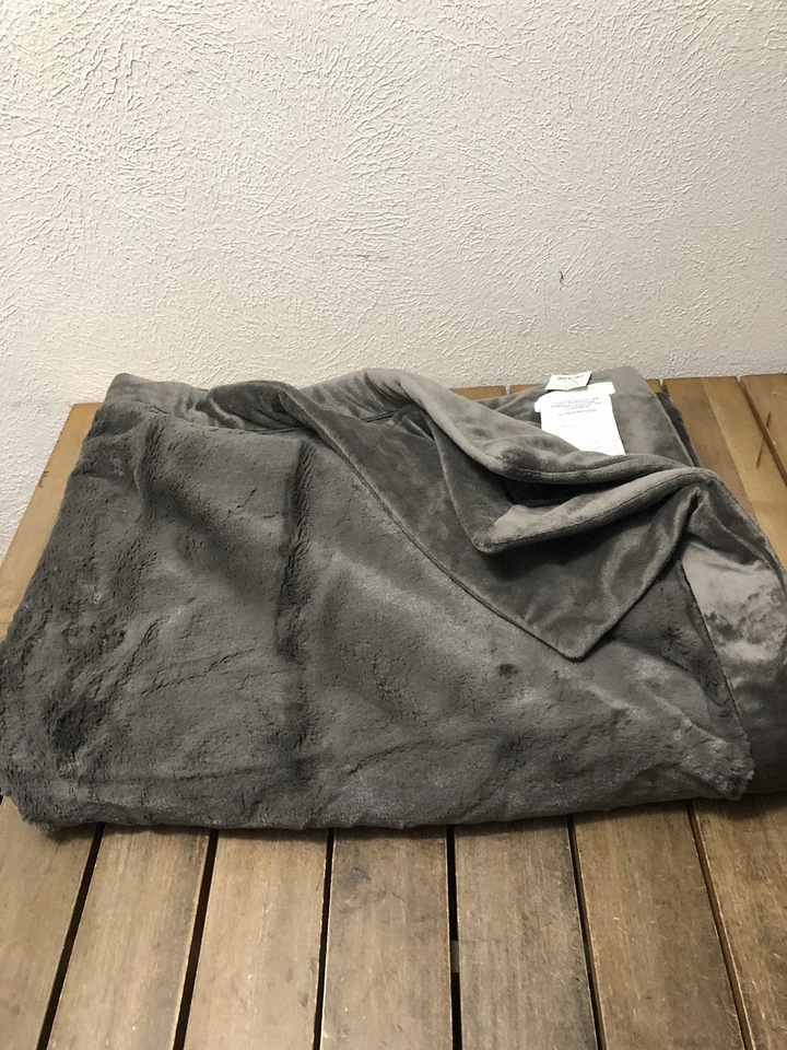 Manta Restauración Hardware Felpa Gris Reversible Imitación Piel 45x65" Nueva Sin Etiquetas Foto 4 de 4