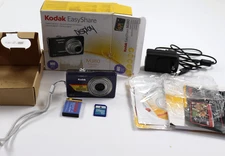 Kodak EasyShare M380 Digital Point & Shoot Camera Charger, Battery, Memory Card