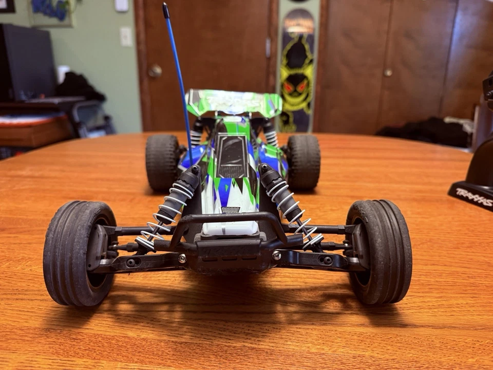 Traxxas Bandit XL-5 con batería 2-S, cargador pico E-Z y juego de neumáticos de calle Foto 3 de 4
