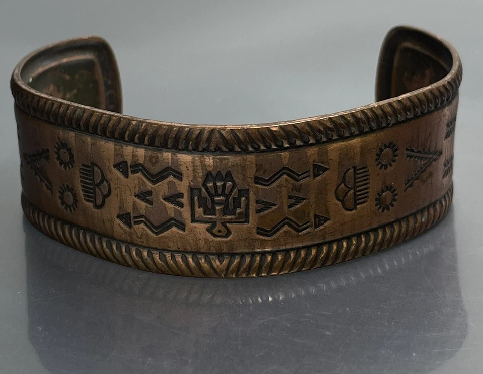 Brazalete unisex grueso de cobre macizo grabado en el suroeste puño ancho 7” 27,02 g