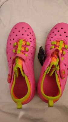 Stride Rite Girls Size 13 Hot Pink Phibian Made2Play Rubber Water Land Shoes