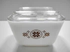 Vtg Pyrex Town & Country Snowflake Refrigerator Dish w/ Lid 1 1/2 Cup 501B READ