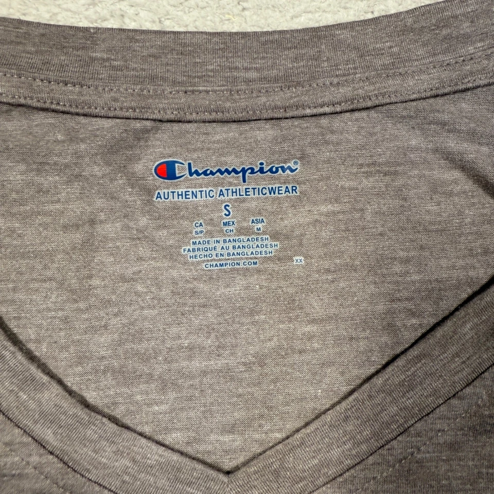 Camiseta Champion Indiana University Hoosiers cuello en V para mujer corte pequeño gris IU Foto 3 de 4