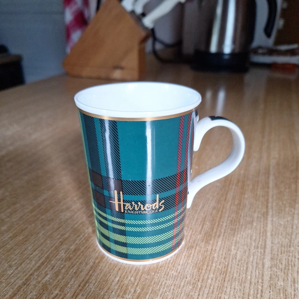 Rare Vintage Harrods Mug 1994 Tartan Design Bone China/22 Carat Gold - Image 2 of 4