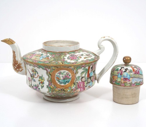 Antique 19th Century Export Chinese Rose Medallion Painted Porcelain Teapot - Picture 5 of 7