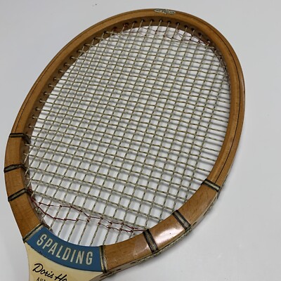 Raquette De Tennis Vintage Spalding « Doris Hart » – En Bois, Pour Affichage