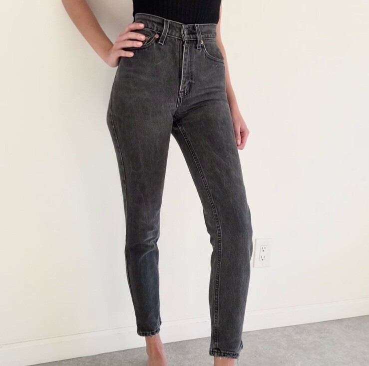 Vintage Levi’s 512 Women’s Size 7 / US 24 Black Slim Fit Tapered High Rise Jeans image 2