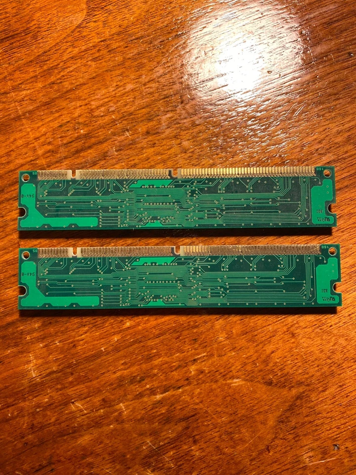 2 Sun 20-AS800-05 RAM EDO SEC KMM372F213CK-6 - Image 3 of 3