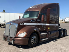 2019 Kenworth T680 High Rise Sleeper Semi Truck Tractor Paccar MX13 A/T bidadoo