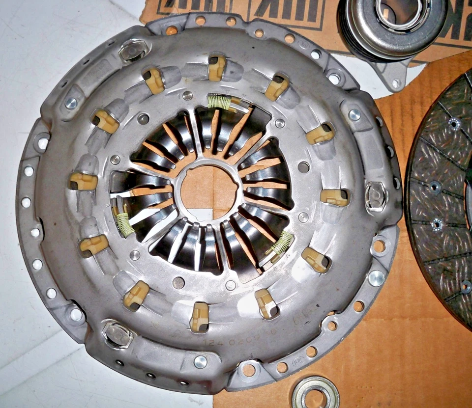 KIT DE EMBREAGEM LUK OEM com cilindro escravo para VOLVO C70 S60 V70 2.3 2.4 Turbo - Imagem 3 de 4