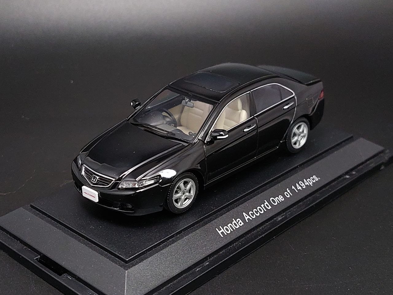 EBBRO 1/43 Honda Odyssey Absolute 2003 – Miniature Noire De Collection, état Impeccable
