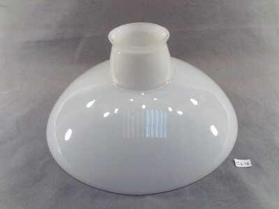 Abat-jour en verre opaline pour lustre Français - Label Emmaüs