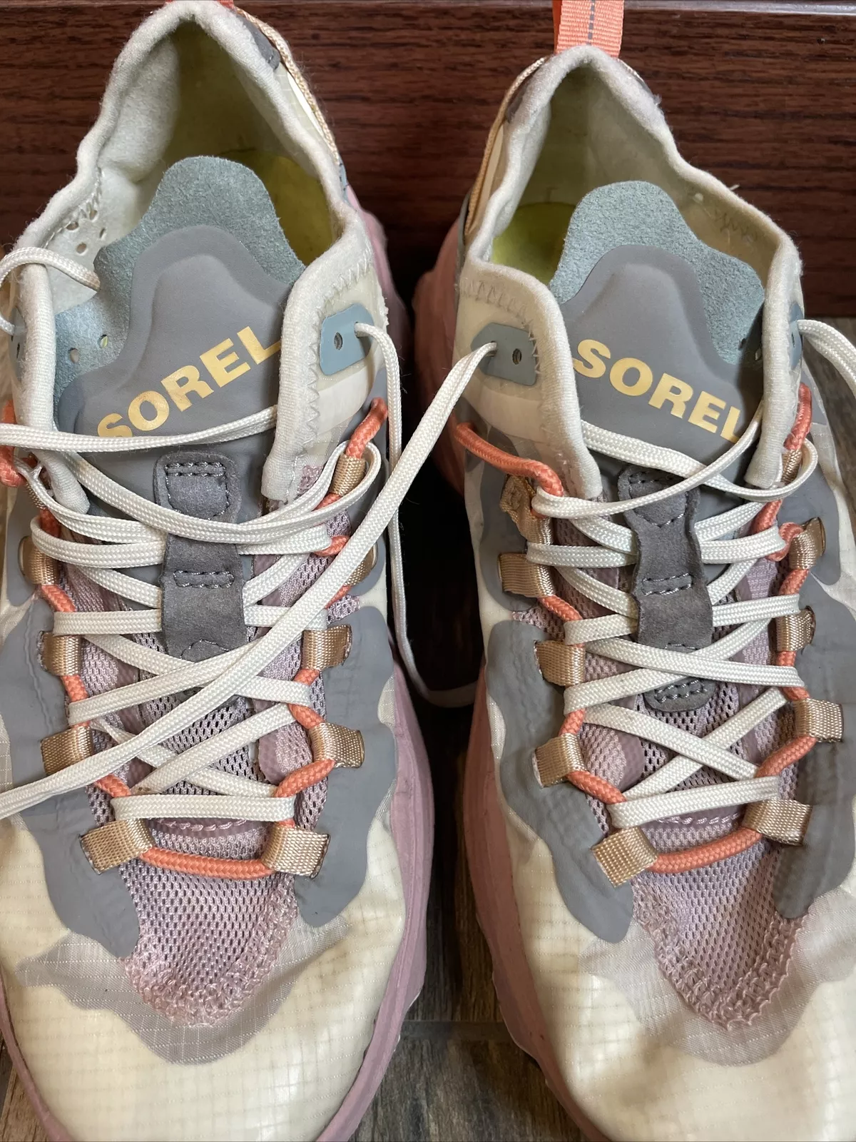 sorel kinetic breakthru tech lace hiking shoes