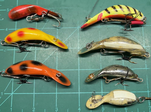 Beater Unknown Tad Polly Style Brand Plastic Vintage Fishing Lure Lot
