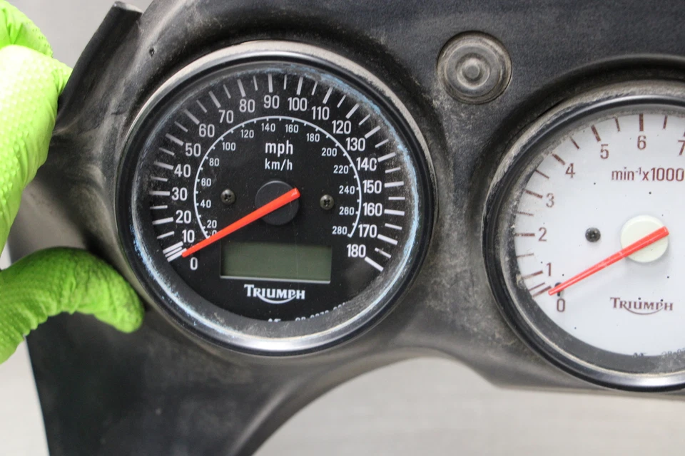 98-04 TRIUMPH SPRINT Gauges Speedo Tach Cluster Speedometer 54k Foto 2 de 4