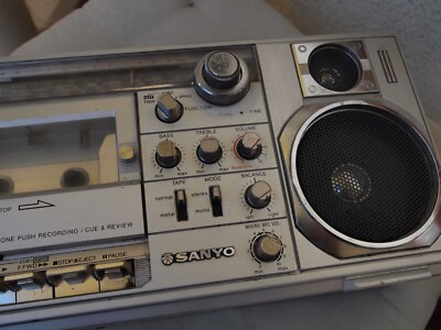 Vintage Sanyo M7900K Mini&Slim Boombox Portable Stereo Radio, US