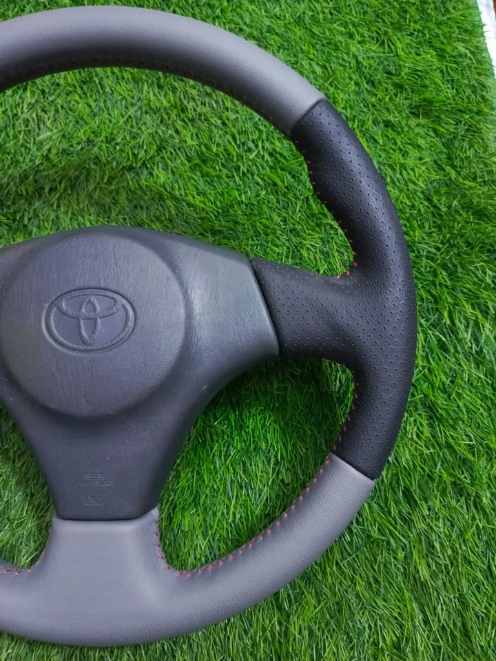 Volante Toyota Supra MK4 JZA80 BZ Touring, AE111 GT puntada blanca OEM Foto 3 de 4