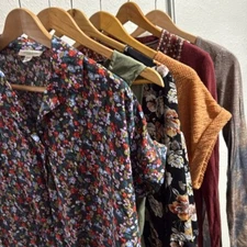 Women’s Clothing Trendy Mixed Brand Fashion Bundle Lot 6 Pieces Small