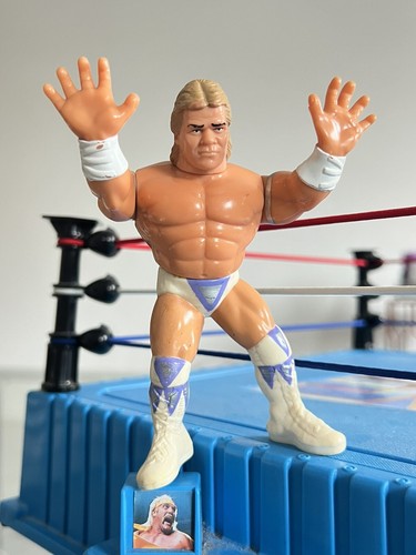 NARCISSIST LEX LUGER WWF / WWE Wrestling Figure Ha...